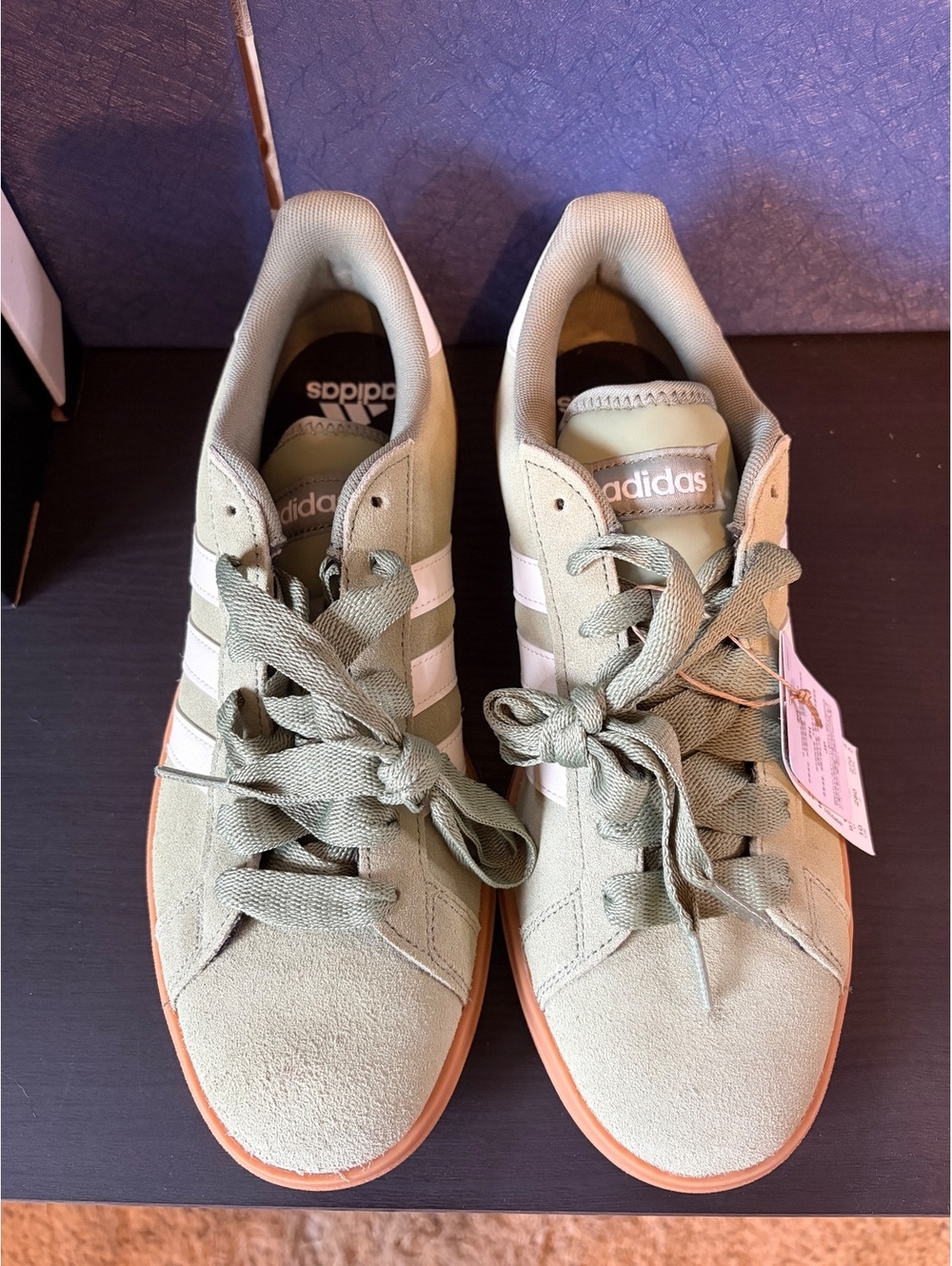NIB Adidas Grand Court Base 00s Green White Gum Sole 10M Damaged Box (one edge)